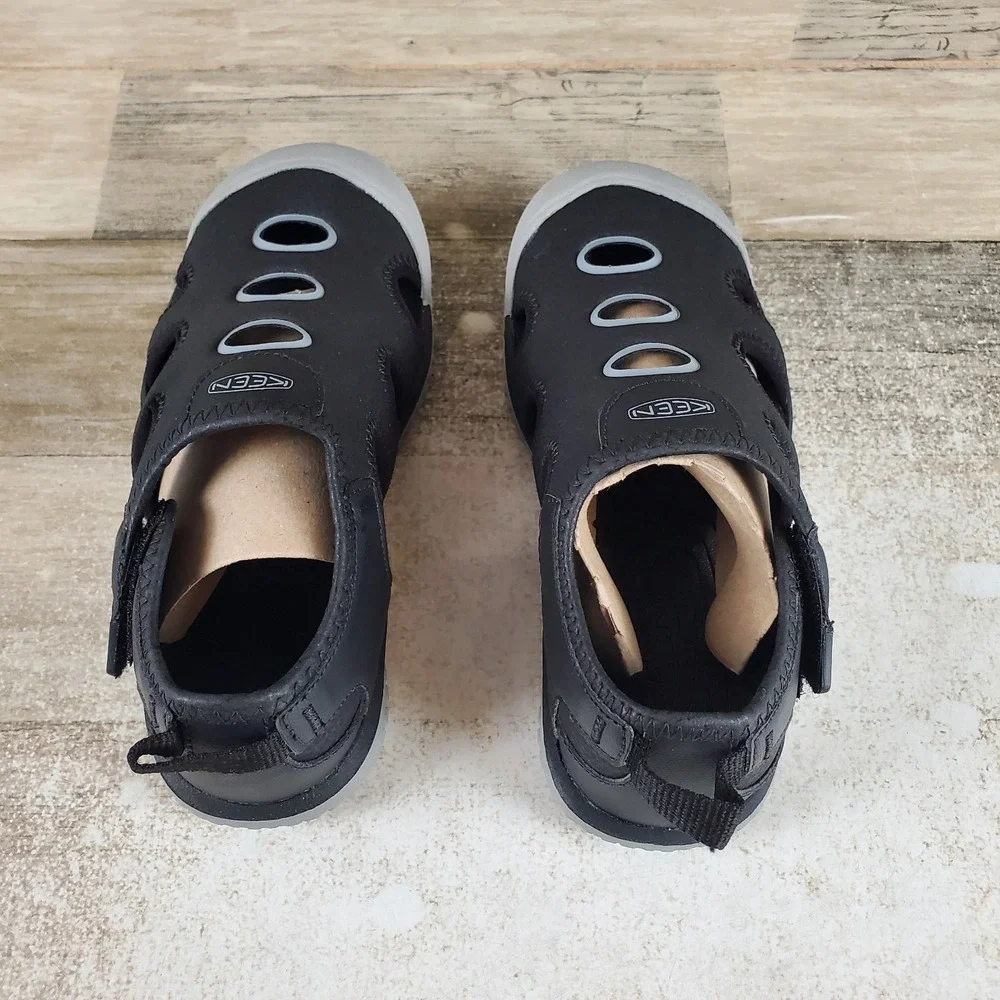Keen Stingray Kids Water Sandals Sz 1 Black Drizzle Closed Toe Hook & Loop